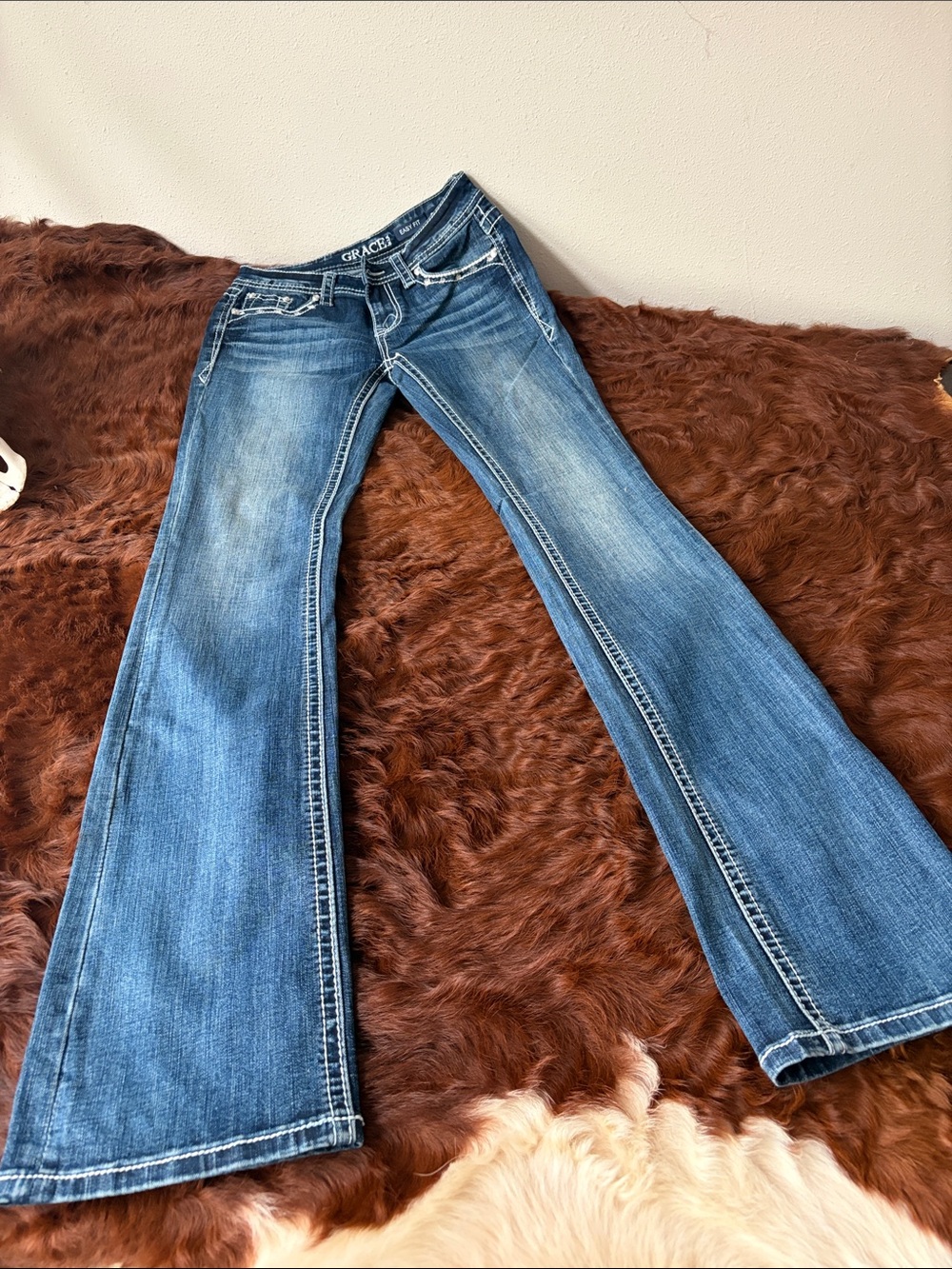 Grace Blue Bootcut Jeans with Embroidered Pocket - Picture 3 of 5